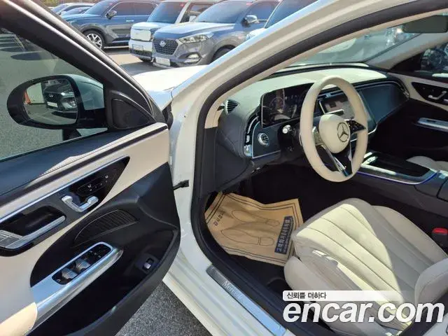 Mercedes-Benz E-Class 2025 — ფოტო 1/20