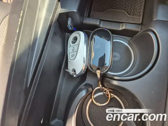 Mercedes-Benz E-Class 2025 — ფოტო 3/20