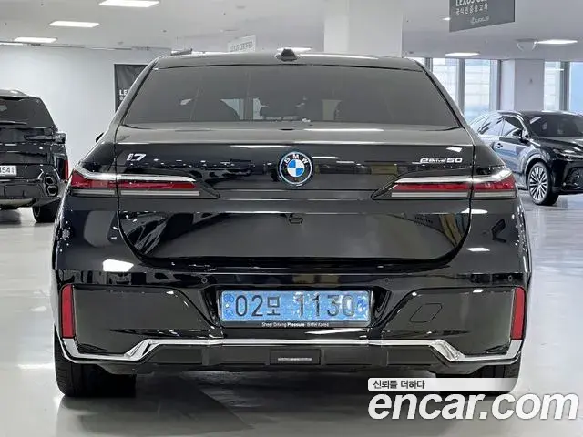 BMW i7 2024 — Photo 6/20