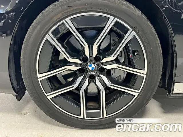 BMW i7 2024 — Photo 18/20