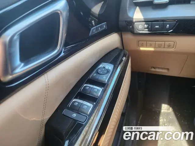 Kia Carnival 2023 — Фото 6/12