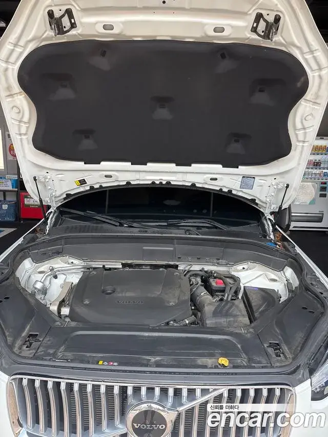 Volvo XC90 2023 — ფოტო 4/13
