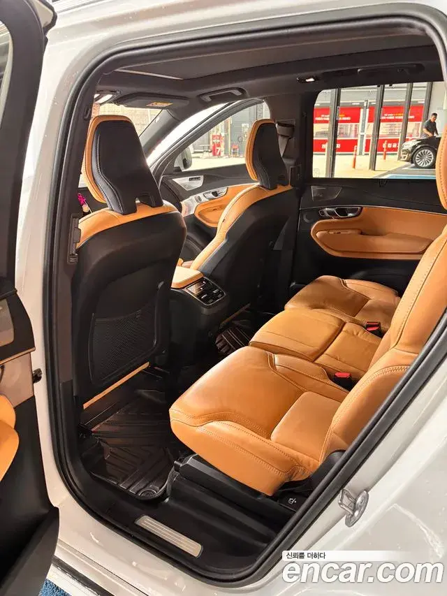 Volvo XC90 2023 — ფოტო 3/13