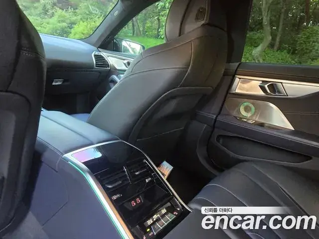 BMW 8 Series 2024 — Şəkil 11/14