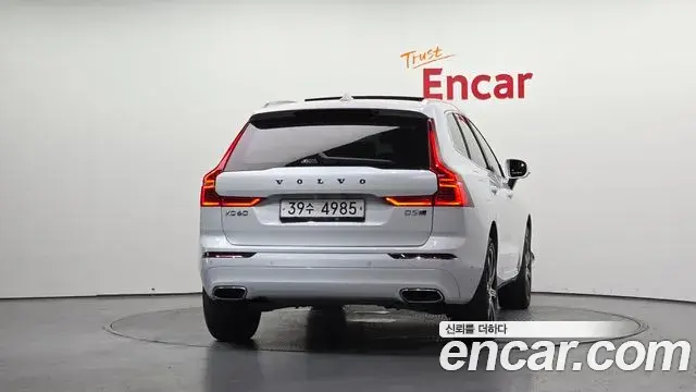 Volvo XC60 2018 — Şəkil 4/20