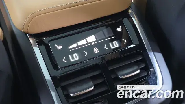 Volvo XC60 2018 — Şəkil 10/20
