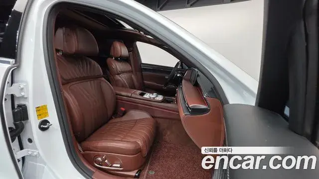 Genesis G90 2023 — ფოტო 7/20