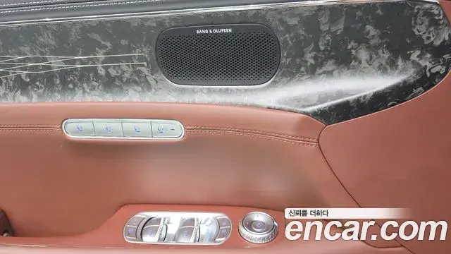 Genesis G90 2024 — Photo 11/29