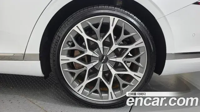 Genesis G90 2024 — Photo 9/29