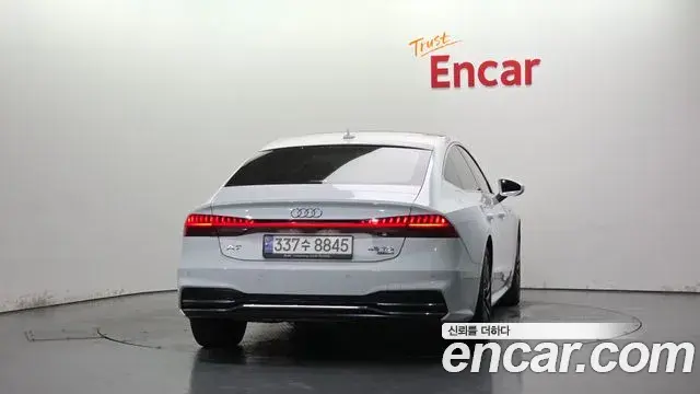 Audi A7 2020 — Photo 30/32