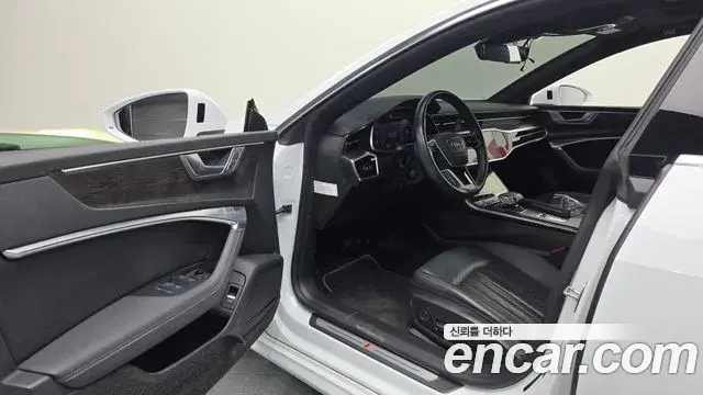 Audi A7 2020 — Photo 28/32
