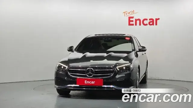 Mercedes-Benz E-Class 2021 — Фото 3/20