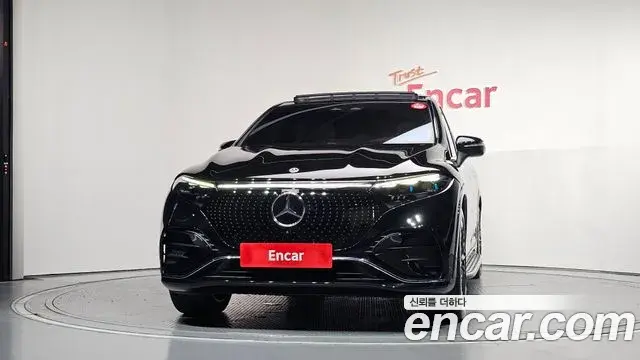 Mercedes-Benz EQS SUV 2023 — ფოტო 22/39