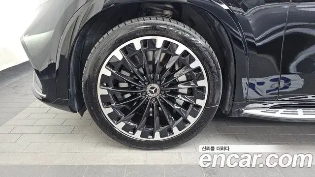 Mercedes-Benz EQS SUV 2023 — ფოტო 7/39