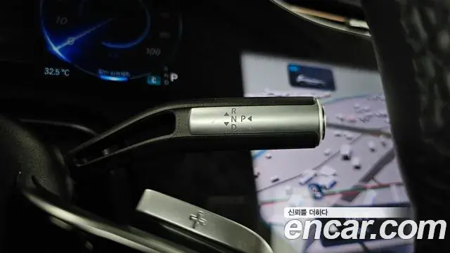 Mercedes-Benz EQS SUV 2023 — ფოტო 28/39