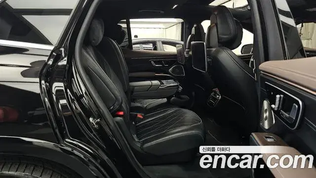 Mercedes-Benz EQS SUV 2023 — ფოტო 30/39