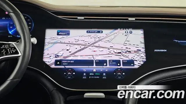 Mercedes-Benz EQS SUV 2023 — ფოტო 11/39