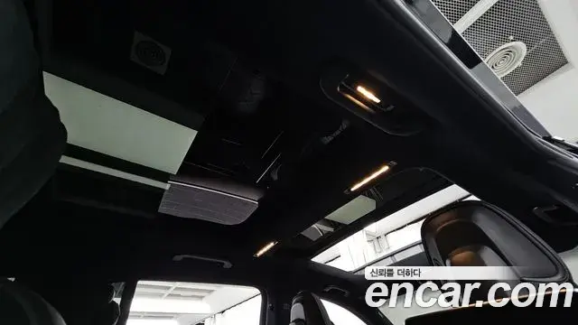 Mercedes-Benz EQS SUV 2023 — ფოტო 15/39