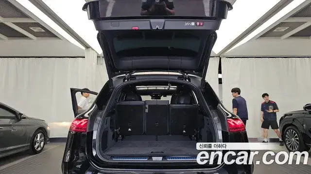 Mercedes-Benz EQS SUV 2023 — ფოტო 2/39