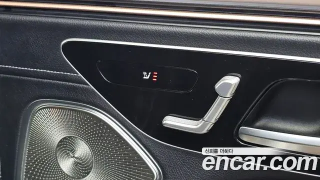 Mercedes-Benz EQS SUV 2023 — ფოტო 31/39