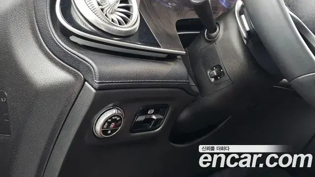 Mercedes-Benz EQS SUV 2023 — ფოტო 26/39