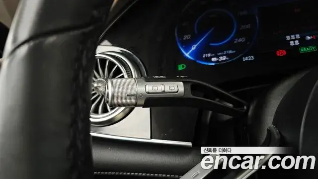 Mercedes-Benz EQS SUV 2023 — ფოტო 8/39