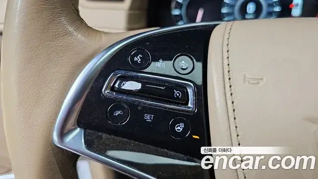 Cadillac Escalade 2020 — ფოტო 11/34
