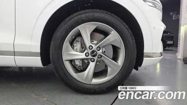 Genesis GV70 2025 — ფოტო 30/31