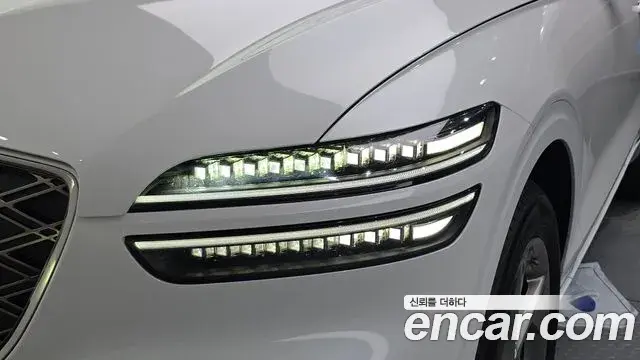 Genesis GV70 2025 — ფოტო 11/31
