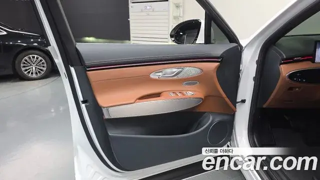 Genesis GV70 2025 — ფოტო 16/31