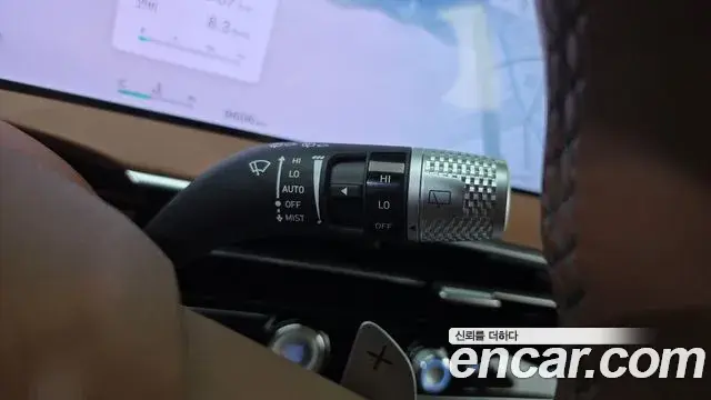 Genesis GV70 2025 — ფოტო 8/31