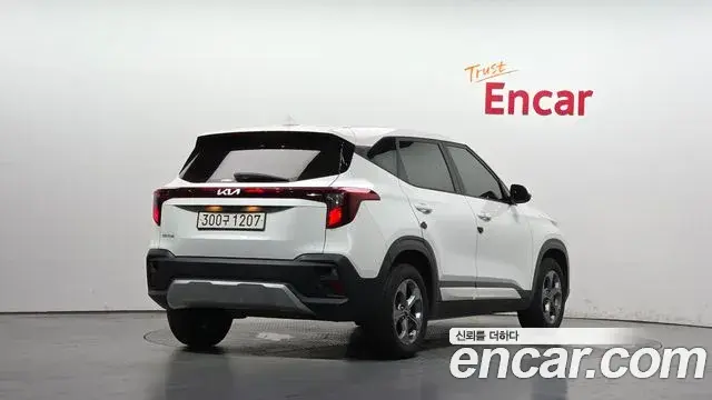 Kia Seltos 2025 — Photo 17/31