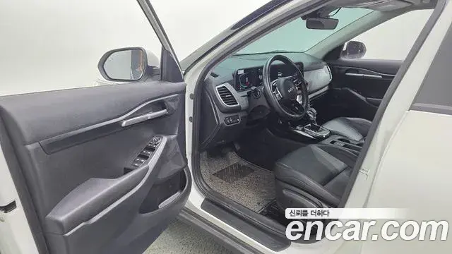 Kia Seltos 2025 — Photo 8/31