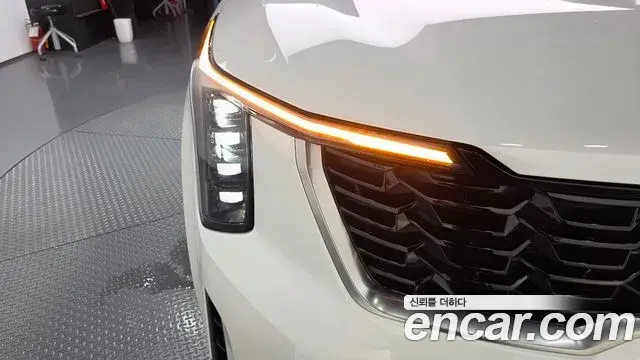 Kia Sorento 2024 — ფოტო 15/36