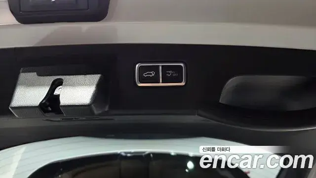 Kia Sorento 2024 — ფოტო 34/36