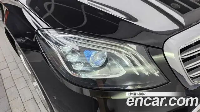 Mercedes-Benz S-Class 2019 — Photo 29/33