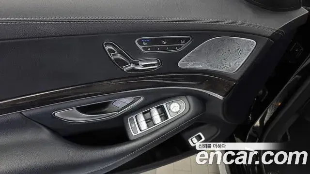 Mercedes-Benz S-Class 2019 — Photo 2/33