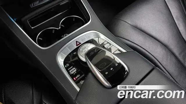 Mercedes-Benz S-Class 2019 — Photo 16/33