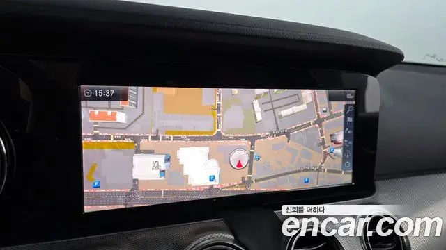 Mercedes-Benz E-Class 2020 — Photo 26/33