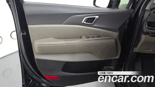 Kia Carnival 2025 — Şəkil 21/31