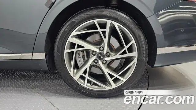 Genesis G90 2022 — ფოტო 18/34