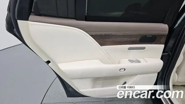 Genesis G90 2022 — ფოტო 22/34