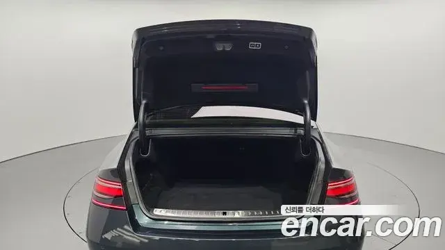 Genesis G90 2022 — ფოტო 12/34