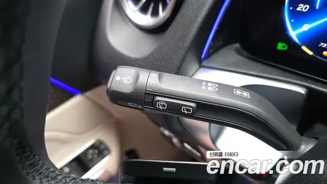 Mercedes-Benz EQB 2025 — Şəkil 14/20