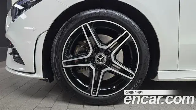 Mercedes-Benz CLA-Class 2023 — Фото 5/20