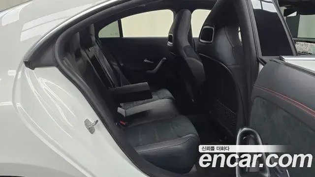 Mercedes-Benz CLA-Class 2023 — Фото 11/20