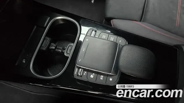 Mercedes-Benz CLA-Class 2023 — Фото 17/20