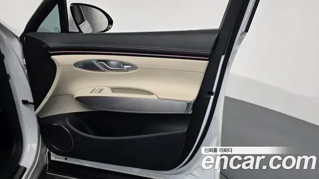 Genesis GV70 2024 — Photo 18/29