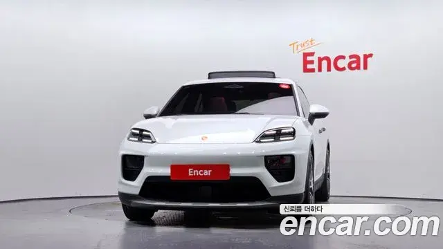Porsche Macan EV 2025 — Şəkil 6/34