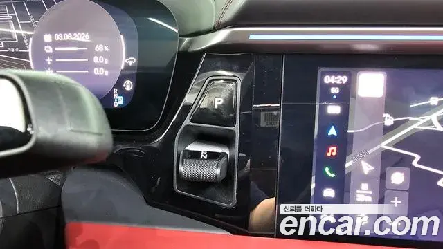 Porsche Macan EV 2025 — Şəkil 15/34